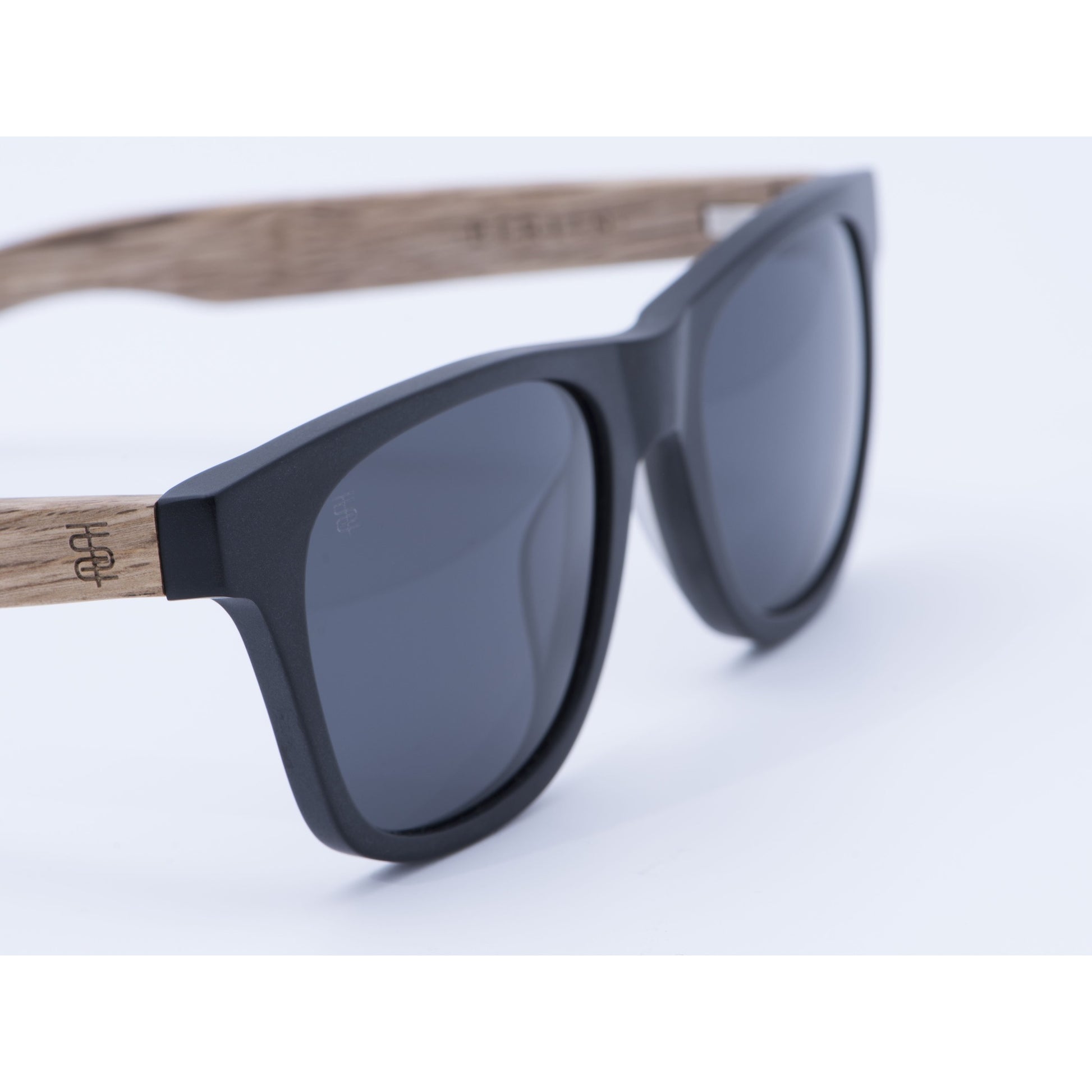 Berlin / Matte Black - The Sunday Co.