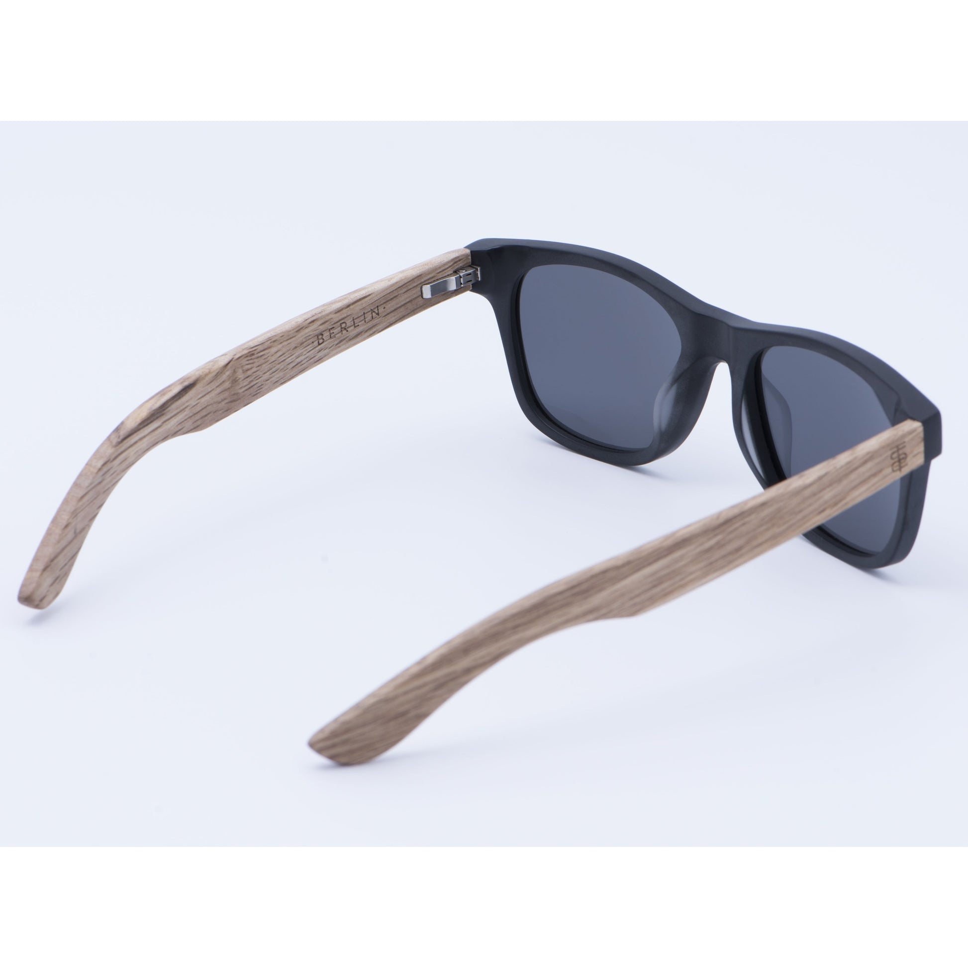 Berlin / Matte Black - The Sunday Co.